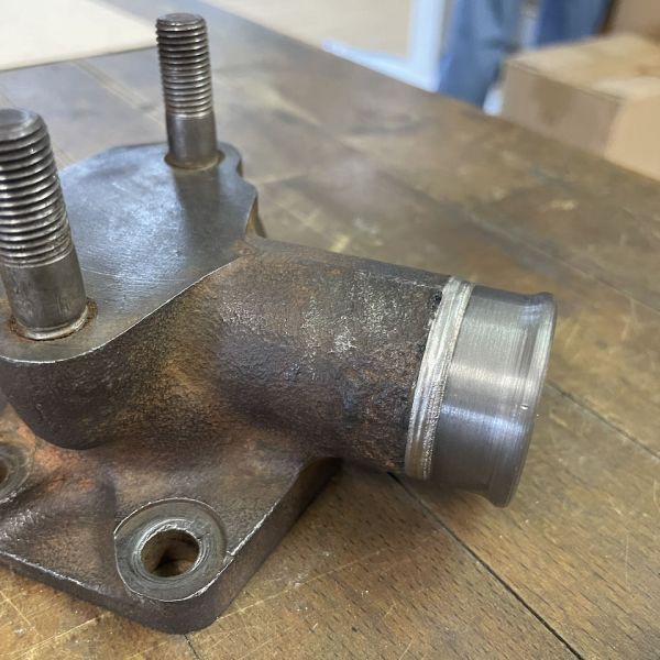 Ford F-150 Auspuffkollektor schweissen