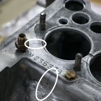 Austin 7 Motorblock gerissen