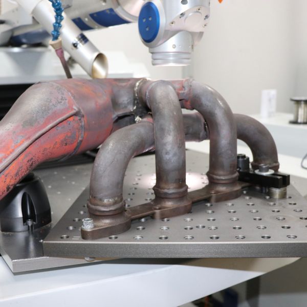 Auspuffkrümmer laserschweissen Ferrari F430